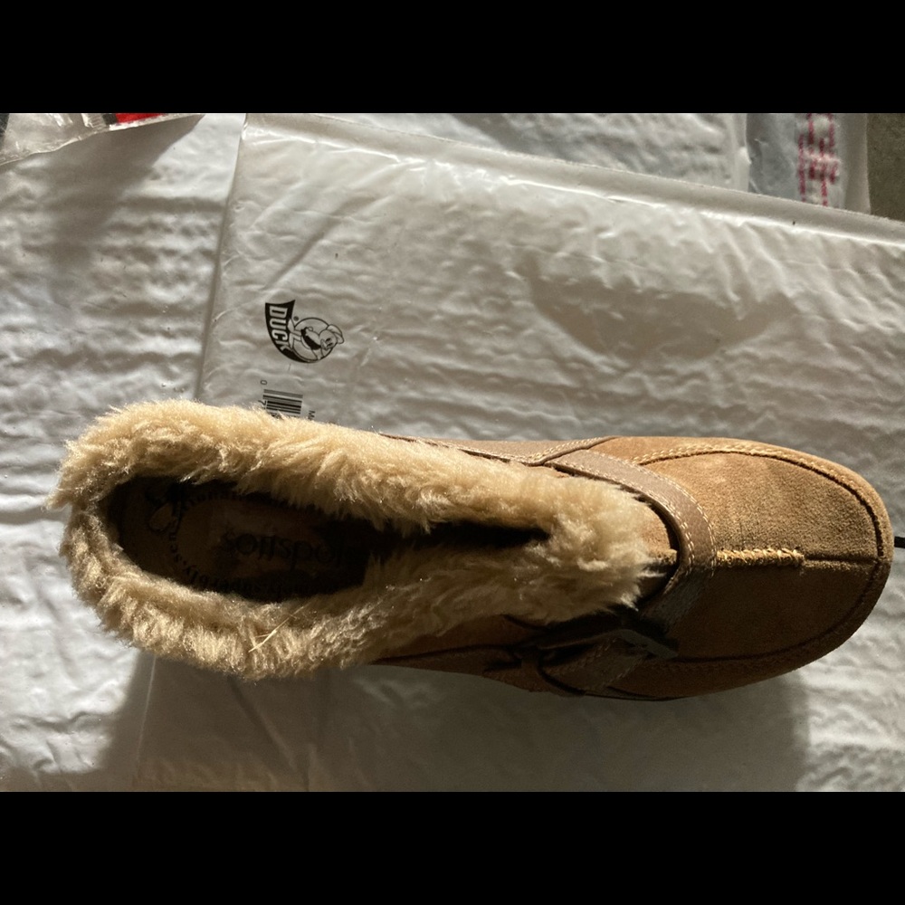 Like new tan slip on